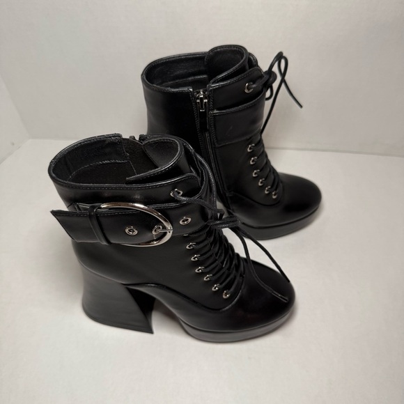 Women’s Boots 5 - Picture 4 of 7